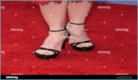 Sarah Goldberg Feet (5 photos) Sexy Feets